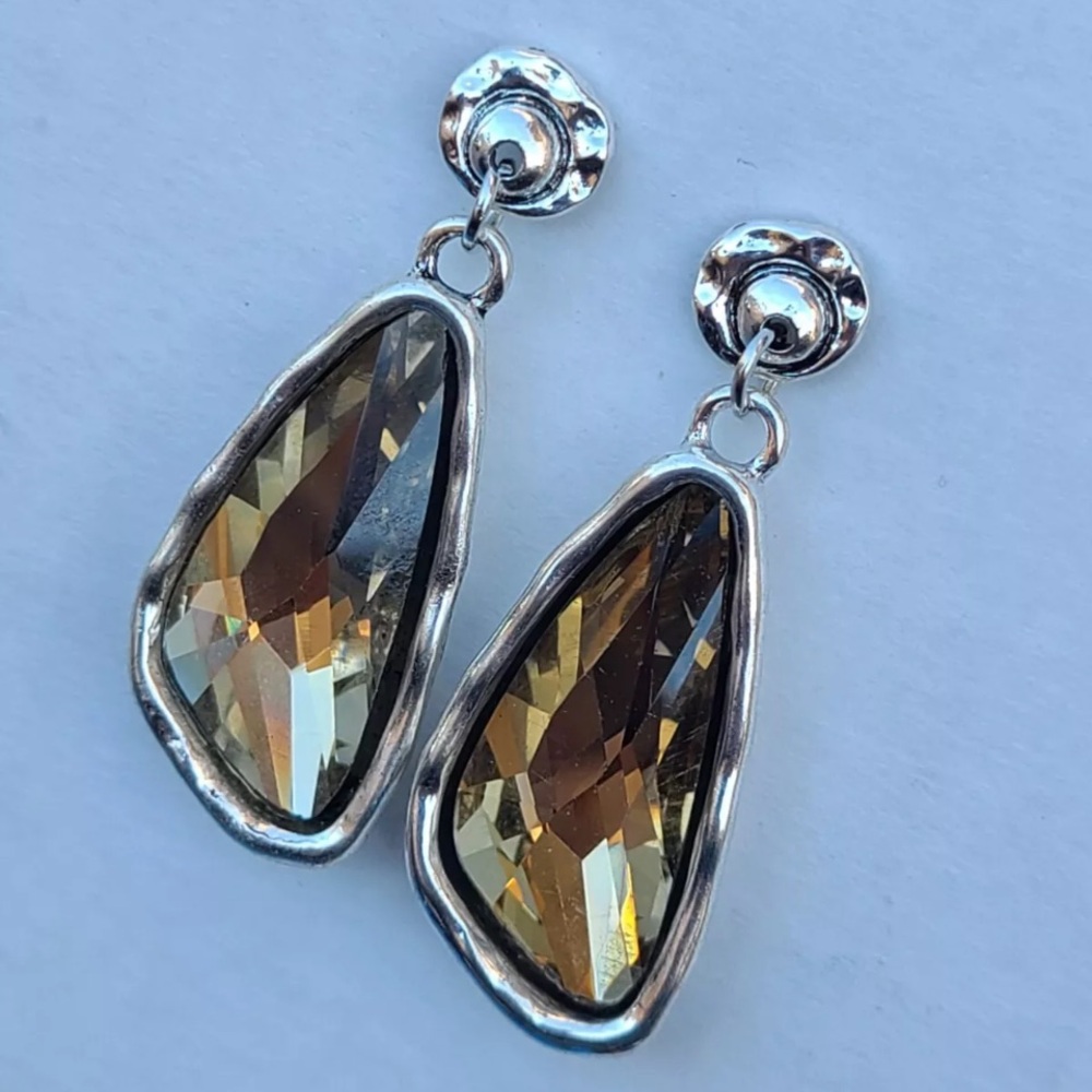 SUPERSTITION • Boho Earrings • Tea Crystal